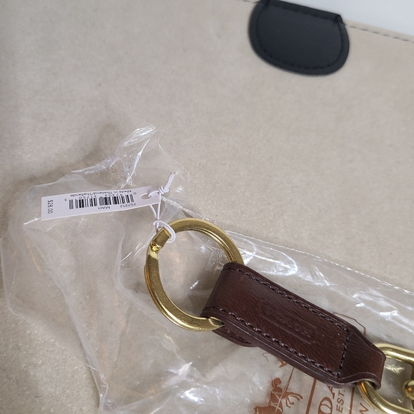 Vintage Coach Leather Clip-on Keychain - Picture 2 of 6